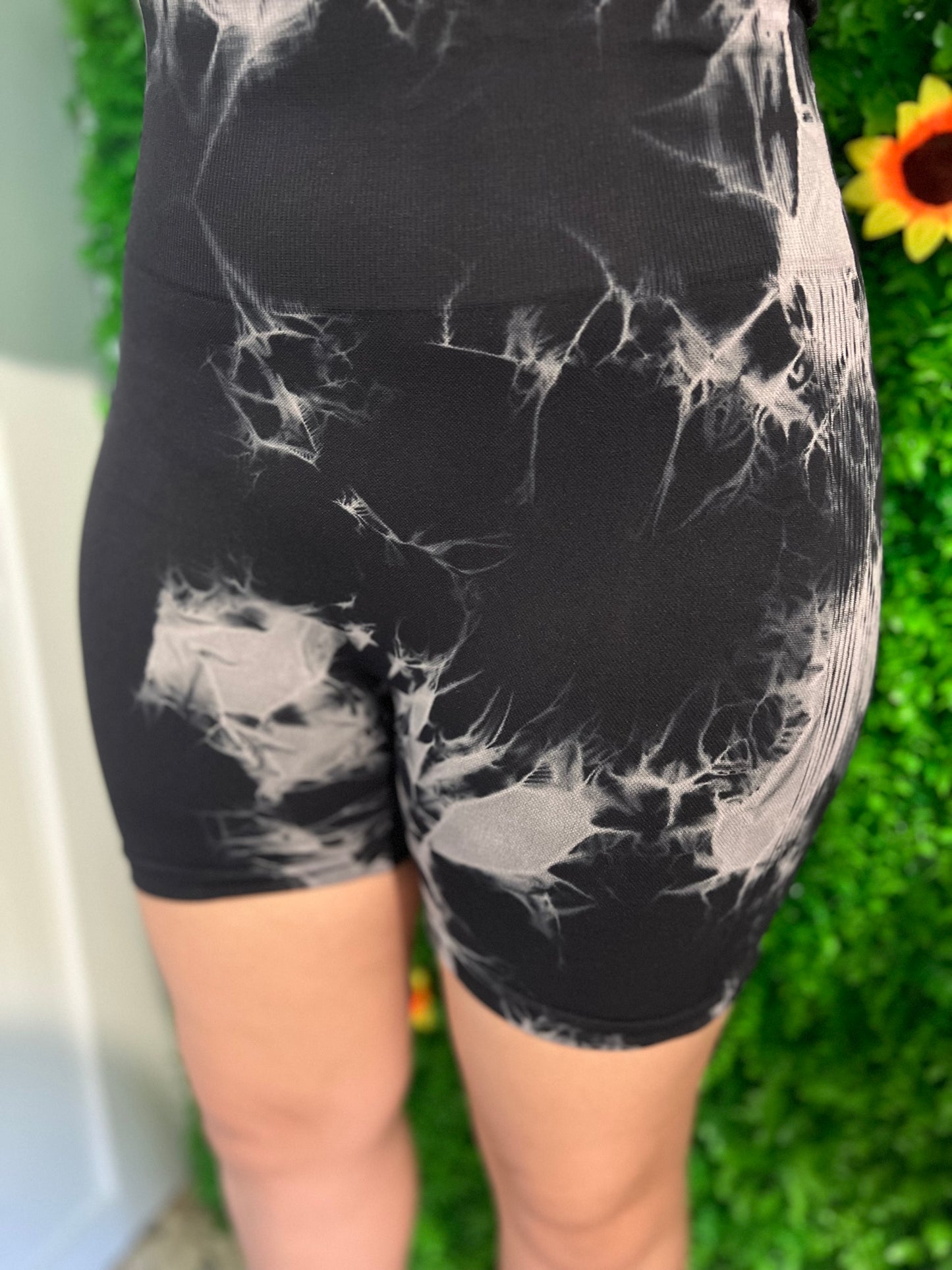 Black Marble Short